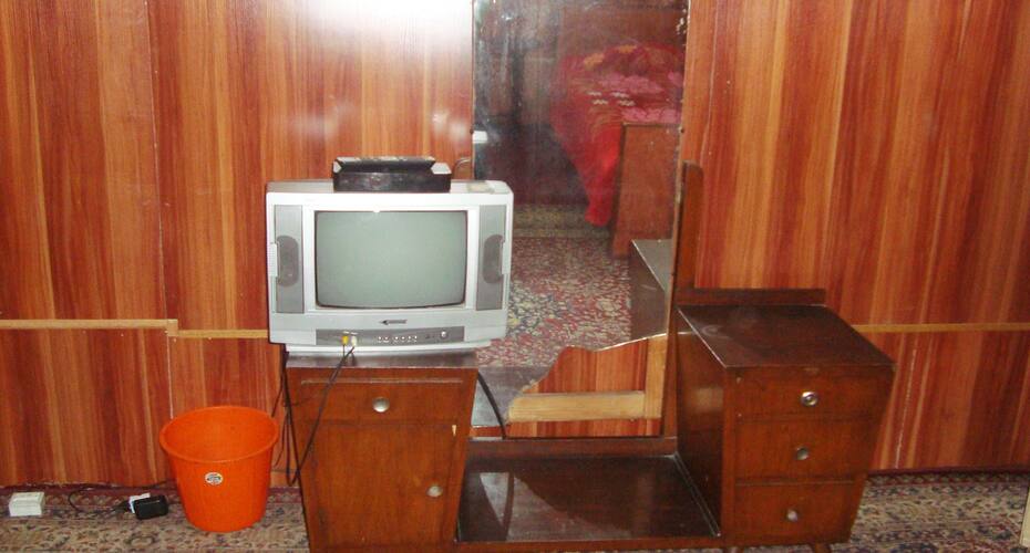 Dulce Domum Houseboat, Srinagar 5